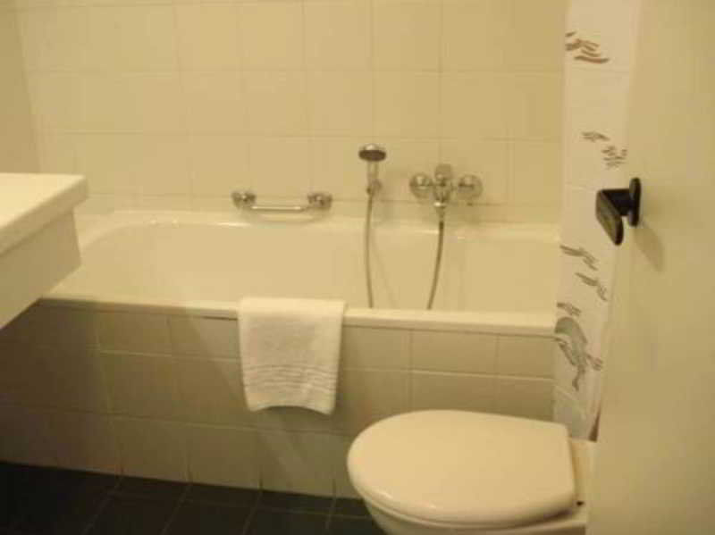 Hobbit Hotel Brussels Airport 자벤템 외부 사진